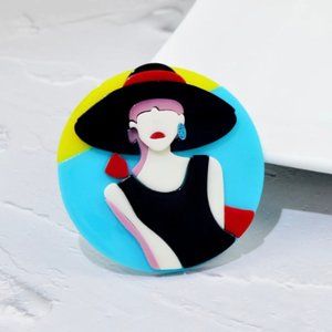 ELEGANT VINTAGE INSPIRED Brooch Chic Fashion - Retro Aesthetic Italy Paris Style